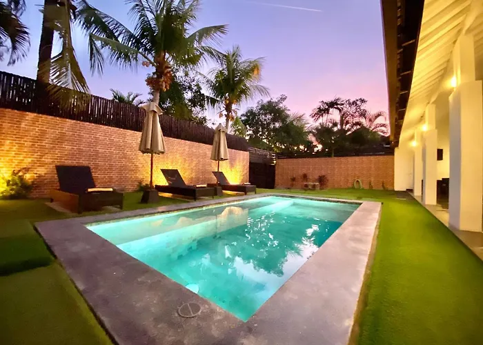 Julia | Heart Of | 350m Villa Seminyak (Bali)
